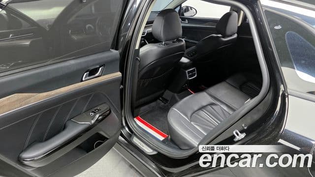 Kia K5 2021 — ფოტო 11/20