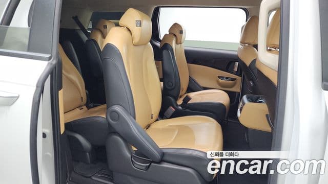 Kia Carnival 2022 — Şəkil 12/20