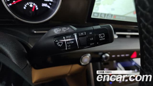 Kia Carnival 2022 — Şəkil 17/20