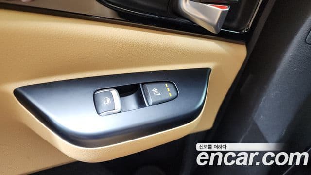 Kia Carnival 2022 — Şəkil 18/20