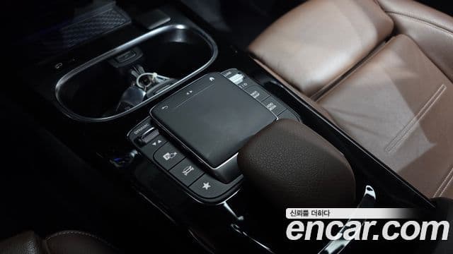 Mercedes-Benz CLA-Class 2021 — Şəkil 17/20