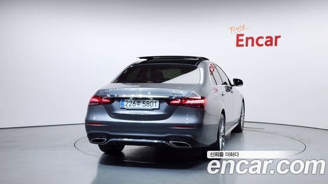 Mercedes-Benz E-Class 2020 — фото 4 из 20
