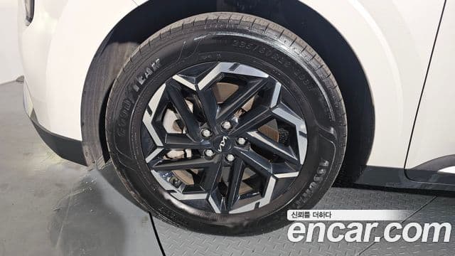 Kia Carnival 2024 — ფოტო 4/20