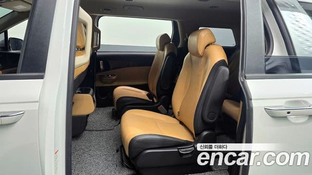 Kia Carnival 2023 — Фото 12/20