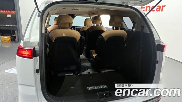 Kia Carnival 2023 — Фото 20/20