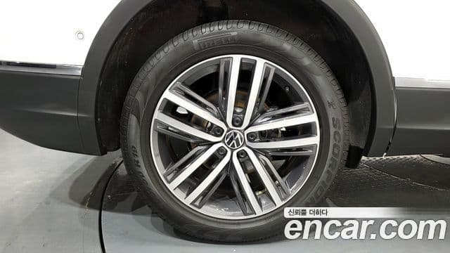 Volkswagen Tiguan Allspace 2024 — ფოტო 5/20