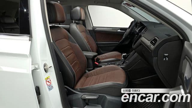 Volkswagen Tiguan Allspace 2024 — ფოტო 11/20