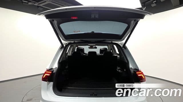 Volkswagen Tiguan Allspace 2024 — фото 20 из 20