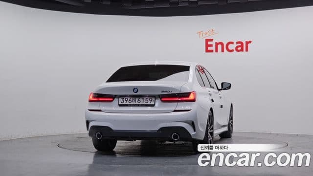 BMW 3 Series 2022 — ფოტო 20/20