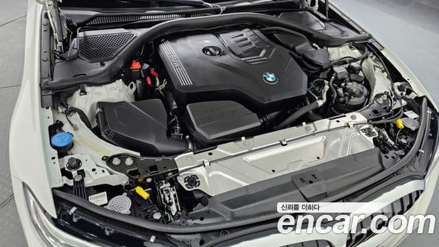 BMW 3 Series 2022 — ფოტო 10/20