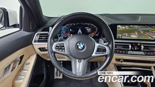 BMW 3 Series 2022 — ფოტო 14/20