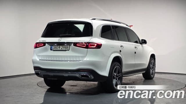 Mercedes-Benz GLS-Class 2022 — Photo 15/20