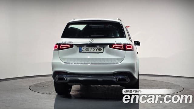 Mercedes-Benz GLS-Class 2022 — Photo 8/20