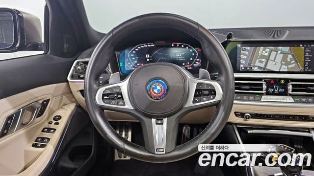 BMW 3 Series 2020 — ფოტო 13/20