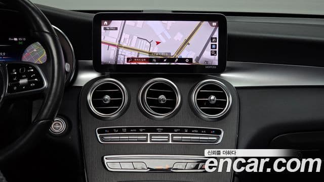 Mercedes-Benz GLC-Class 2021 — ფოტო 14/20