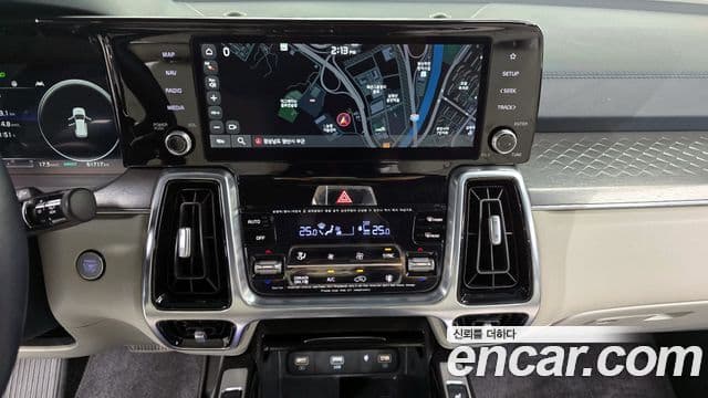 Kia Sorento 2020 — ფოტო 13/20