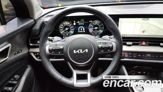 Kia Sportage 2022 — ფოტო 13/20