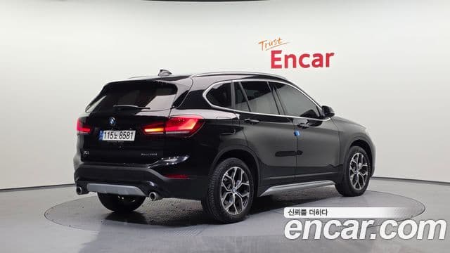 BMW X1 2021 — Фото 2/20