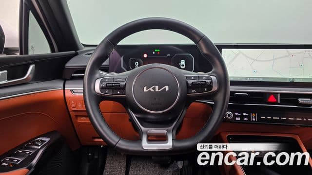 Kia K5 2025 — ფოტო 14/20