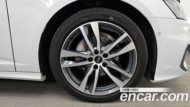 Audi A6 2022 — Şəkil 14/20