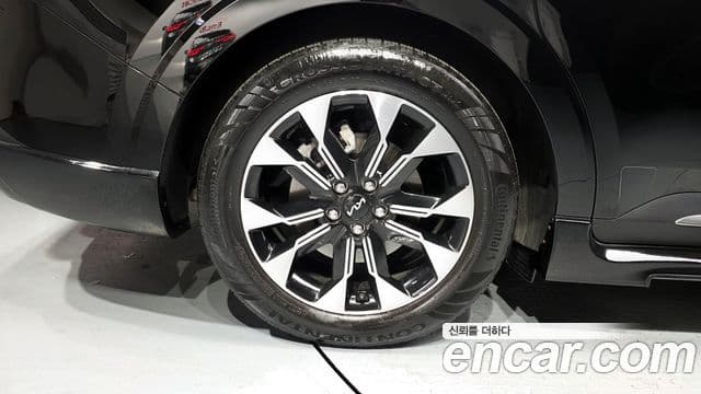 Kia Carnival 2022 — Фото 5/20