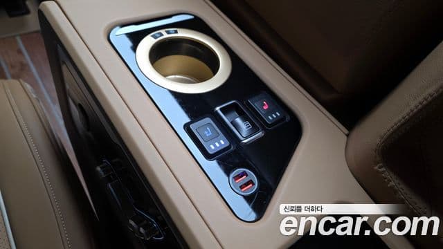 Kia Carnival 2022 — Фото 18/20