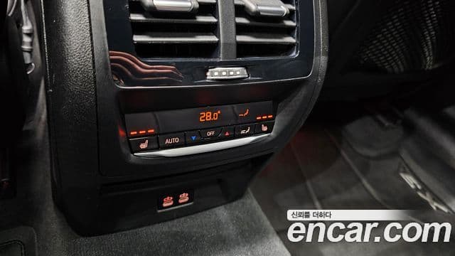 BMW X3 2021 — ფოტო 18/20