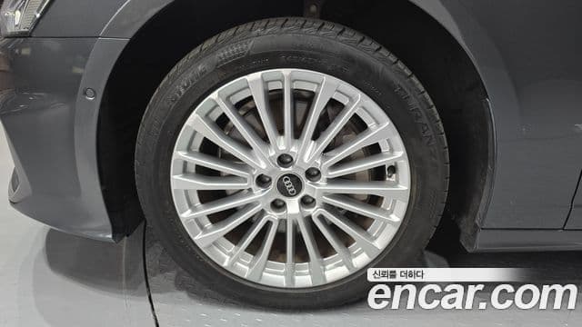Audi A6 2021 — ფოტო 5/20