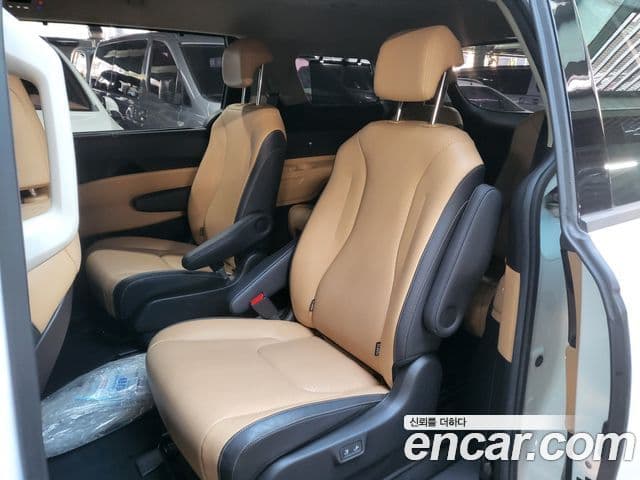 Kia Carnival 2020 — ფოტო 3/19