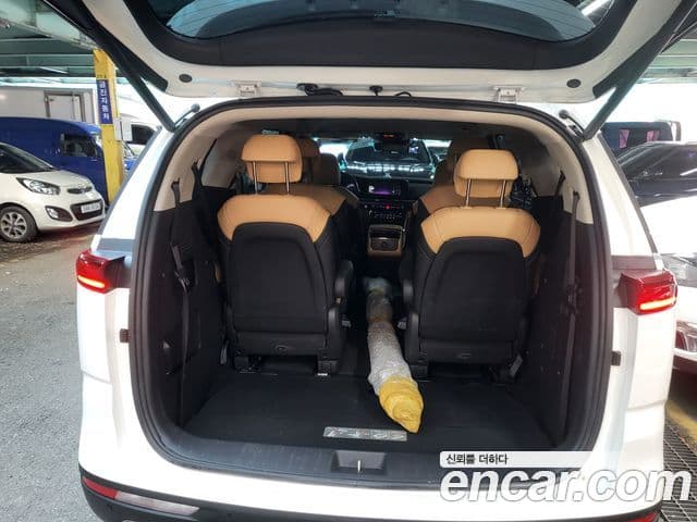 Kia Carnival 2020 — ფოტო 5/19