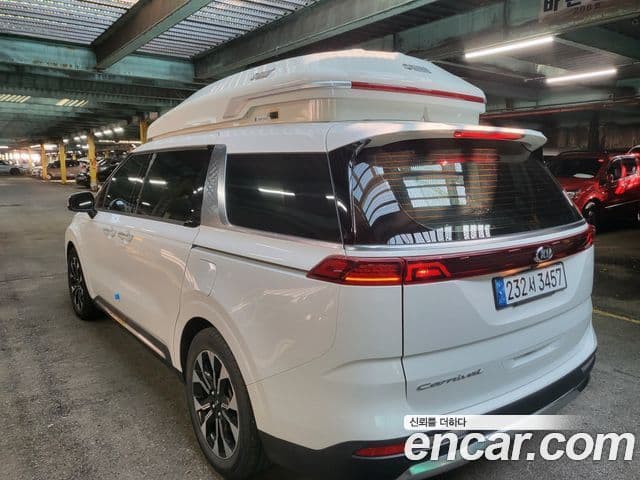 Kia Carnival 2020 — ფოტო 14/19