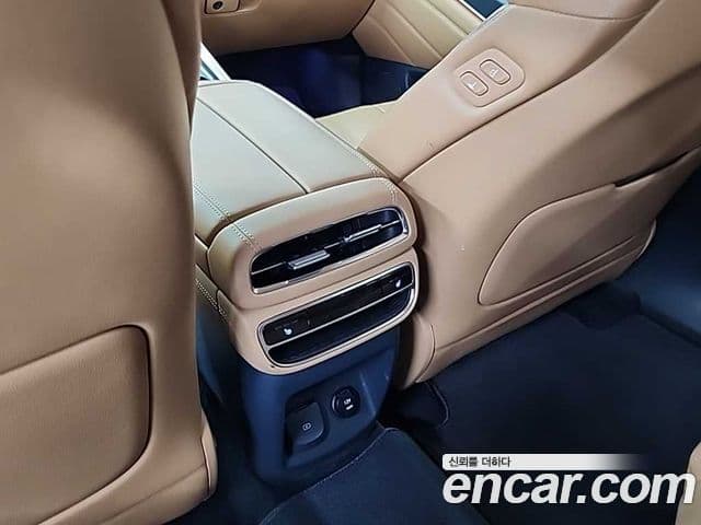 Genesis GV80 2020 — ფოტო 15/20