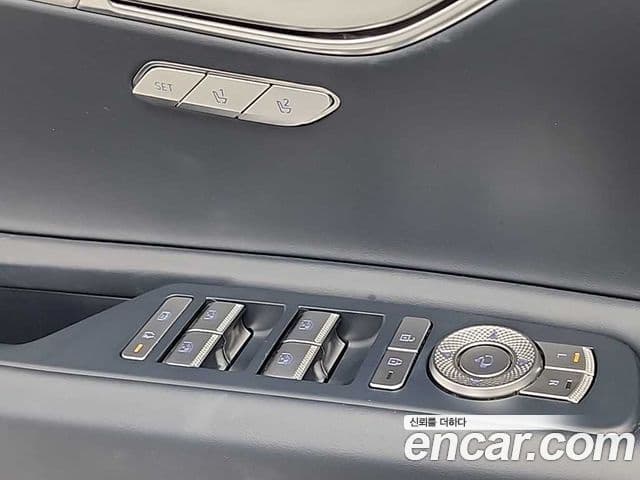 Genesis GV80 2020 — ფოტო 18/20