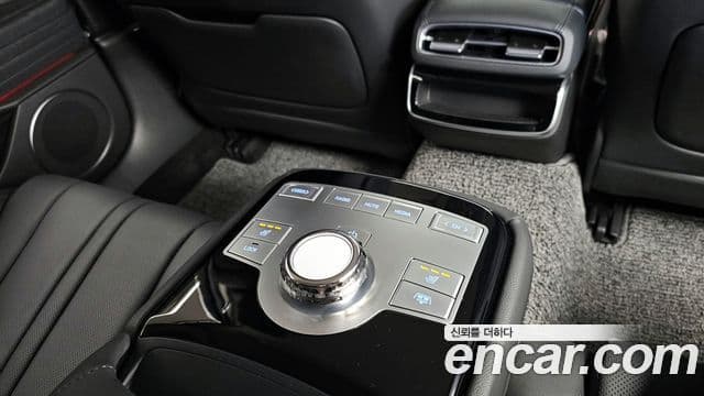 Genesis Electrified G80 2024 — ფოტო 19/20