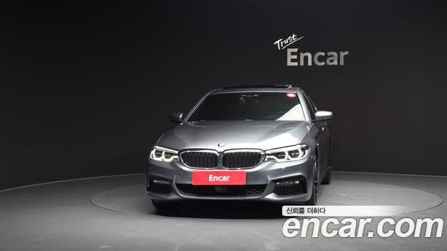 BMW 5 Series 2018 — ფოტო 10/20