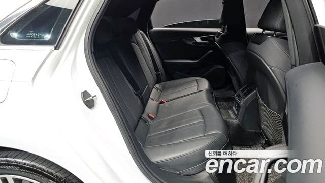 Audi A4 2021 — Şəkil 12/20