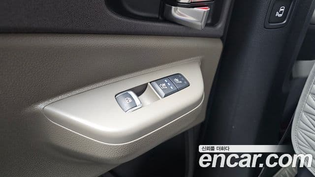 Kia Carnival 2024 — Şəkil 17/20