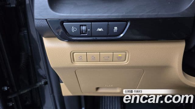 Kia Carnival 2021 — Şəkil 17/20