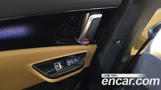 Kia Carnival 2021 — Şəkil 19/20