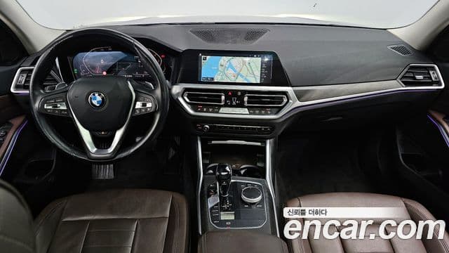 BMW 3 Series 2019 — ფოტო 9/20