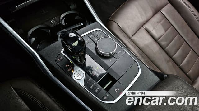 BMW 3 Series 2019 — ფოტო 7/20