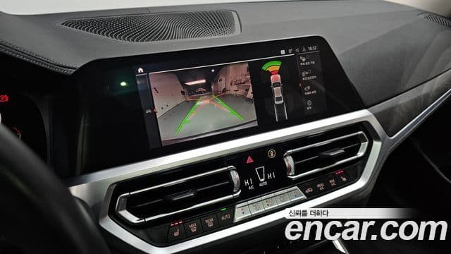 BMW 3 Series 2019 — ფოტო 16/20