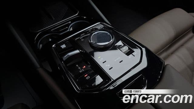 BMW 5 Series 2025 — ფოტო 9/20