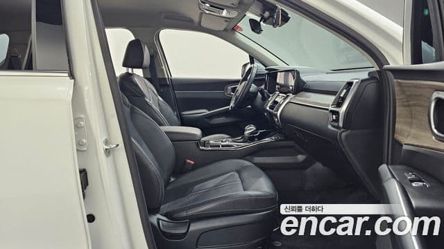 Kia Sorento 2022 — Фото 10/20