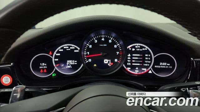 Porsche Panamera 2021 — ფოტო 8/20