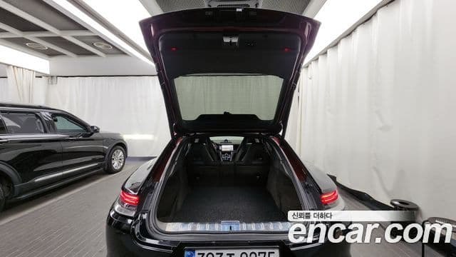Porsche Panamera 2021 — ფოტო 20/20