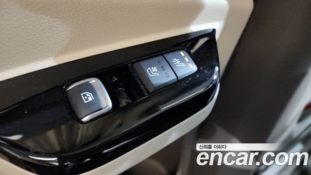 Kia Carnival 2021 — Şəkil 19/20