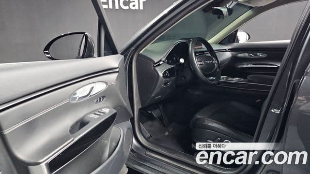 Genesis GV70 2021 — ფოტო 8/20