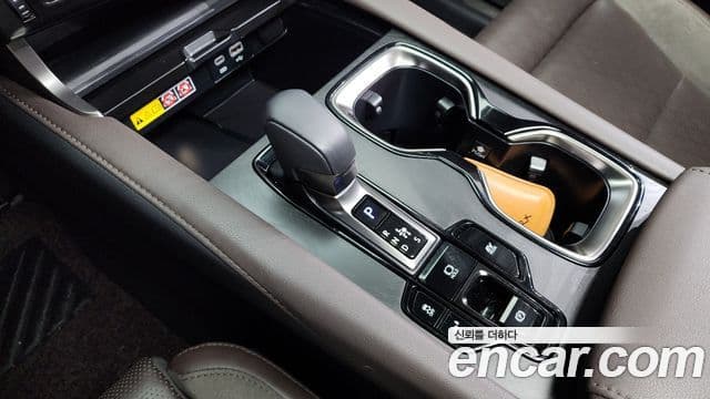 Lexus RX350h 2023 — Photo 13/20