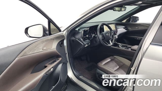 Lexus RX350h 2023 — Photo 19/20